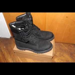 8 Inch Premium Timberland Boot. (USED)